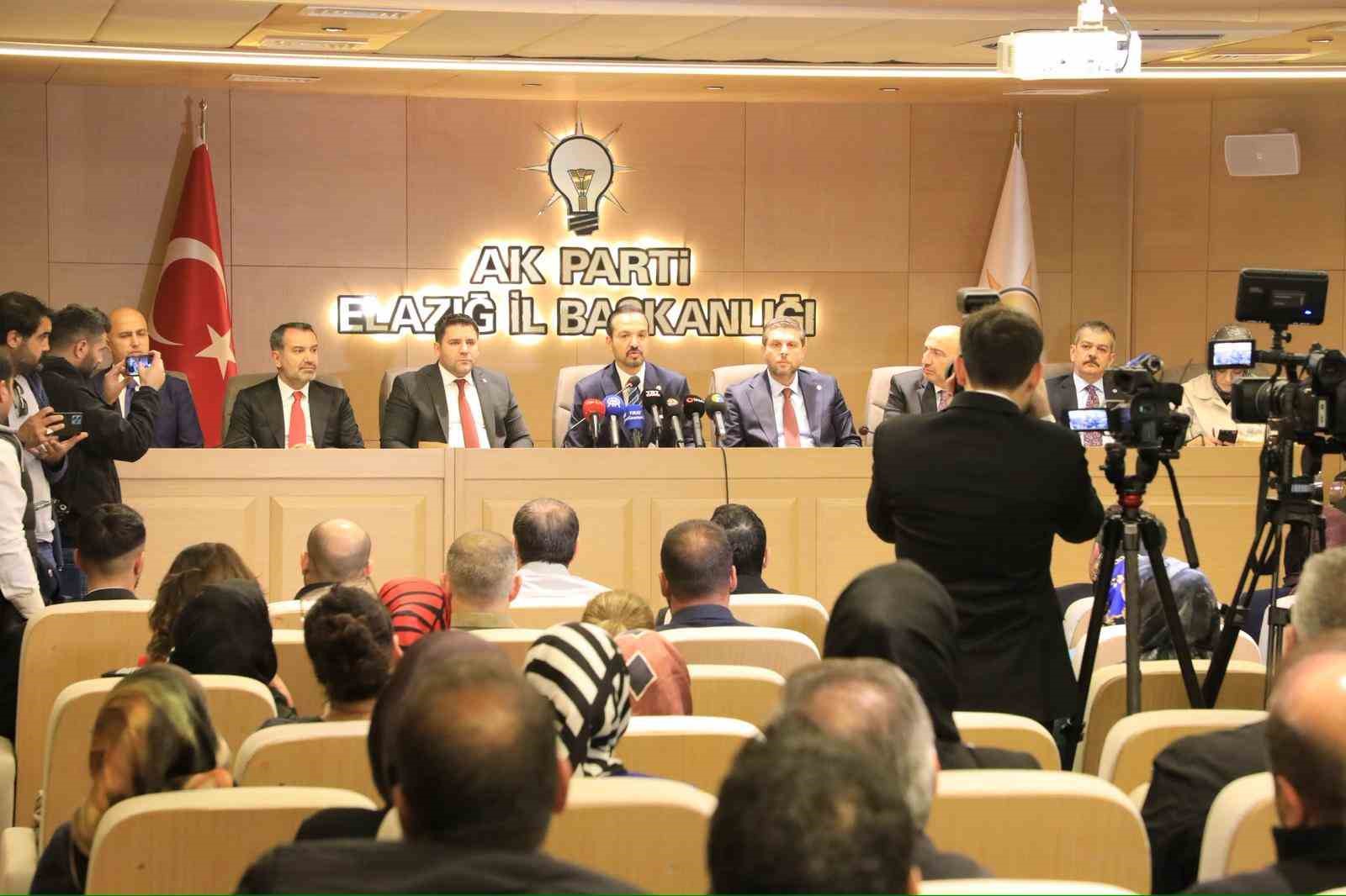 Kürşad Zorlu’dan Özgür Özel’e reaksiyon: "Atatürk’ün milliyetçiliği Türkiye’yi şikayet etmek değil, yüceltmektir" 5 kursad zorludan ozgur ozele reaksiyon ataturkun milliyetciligi turkiyeyi sikayet etmek degil yuceltmektir 1 nRf1Jgp9
