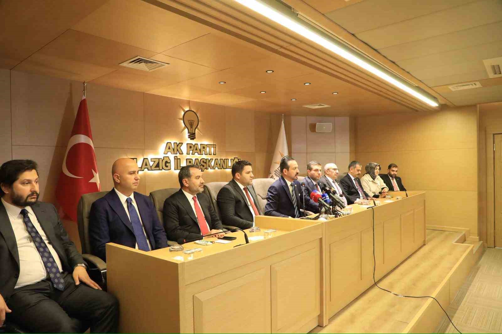 Kürşad Zorlu’dan Özgür Özel’e reaksiyon: "Atatürk’ün milliyetçiliği Türkiye’yi şikayet etmek değil, yüceltmektir" 6 kursad zorludan ozgur ozele reaksiyon ataturkun milliyetciligi turkiyeyi sikayet etmek degil yuceltmektir 2