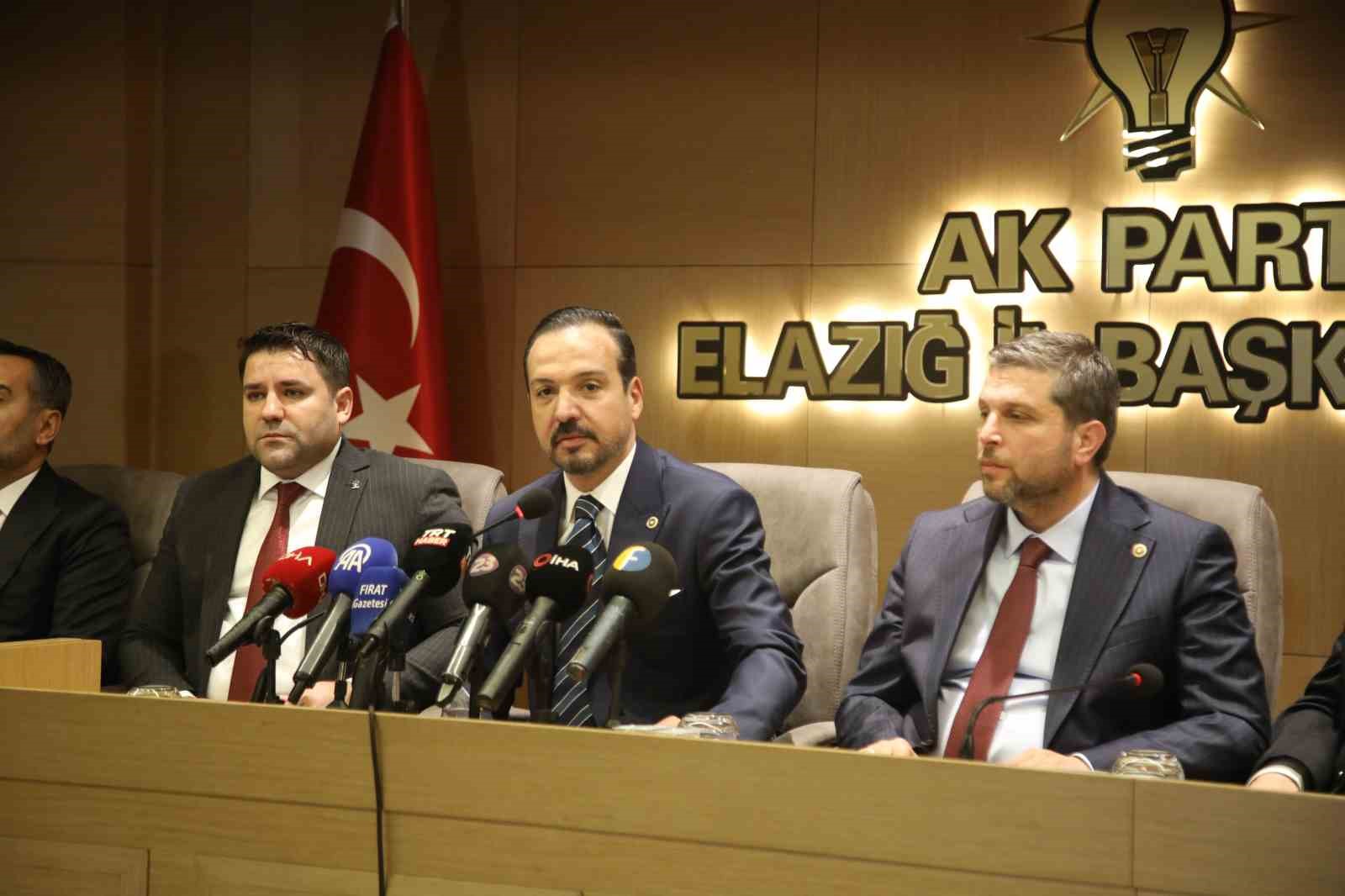 Kürşad Zorlu’dan Özgür Özel’e reaksiyon: "Atatürk’ün milliyetçiliği Türkiye’yi şikayet etmek değil, yüceltmektir" 9 kursad zorludan ozgur ozele reaksiyon ataturkun milliyetciligi turkiyeyi sikayet etmek degil yuceltmektir 5 umUL3Pcf