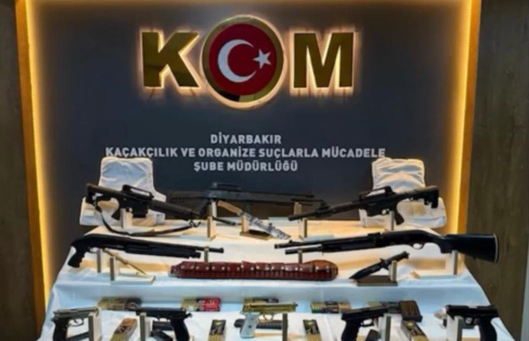 kursunlama tehdit ve yagma eylemine katilan suc orgutune yonelik ozel harekat destekli operasyonda 25 Tg4NiL9j