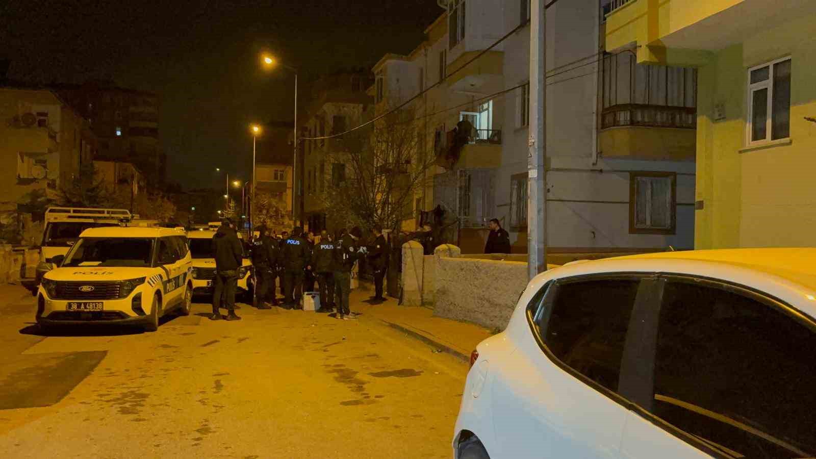 Kurşunlanan evde anne-oğul yaralandı 7 kursunlanan evde anne ogul yaralandi 3