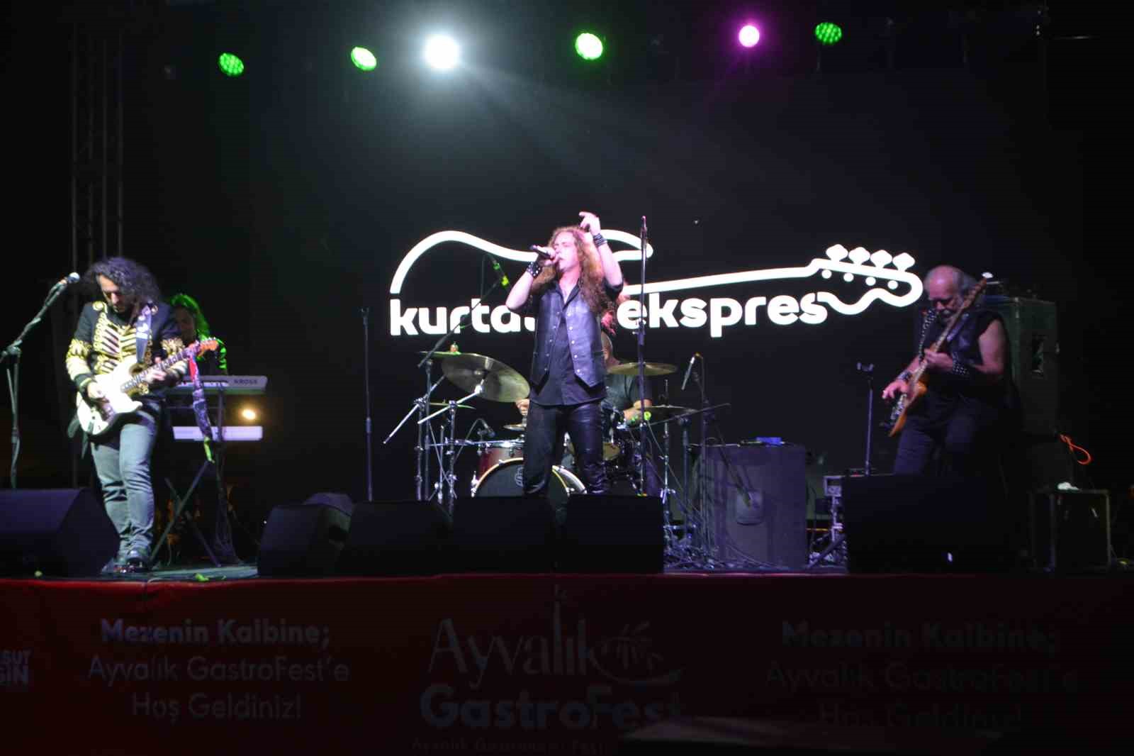 kurtalan ekspres ayvalik gastrofestte nostalji ruzg ri estirdi 1