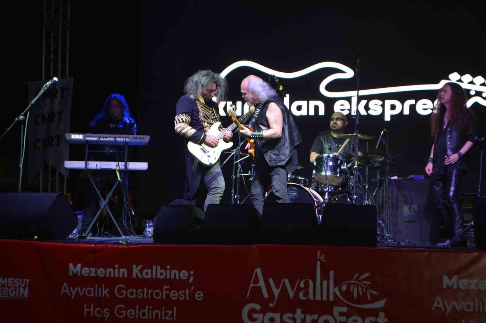 kurtalan ekspres ayvalik gastrofestte nostalji ruzg ri estirdi 2 qWyGdXG8