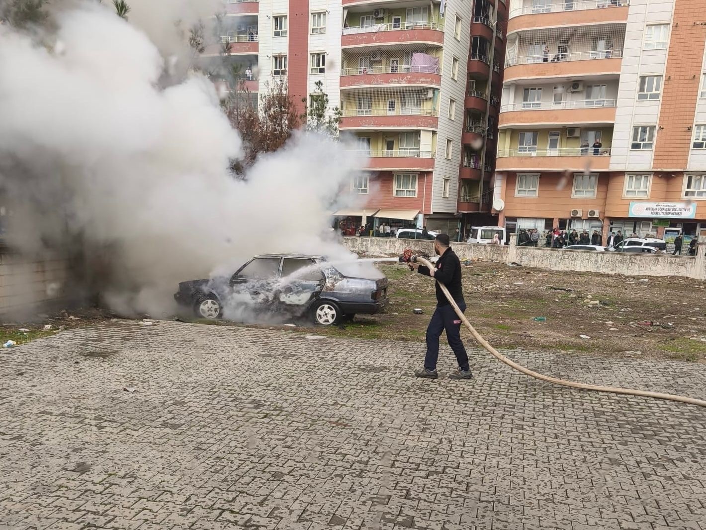 kurtalanda arac alev topuna dondu 3 sHHTAXnP