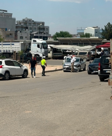 kurtalanda-maddi-hasarli-trafik-kazasi-cFJia72E.jpg