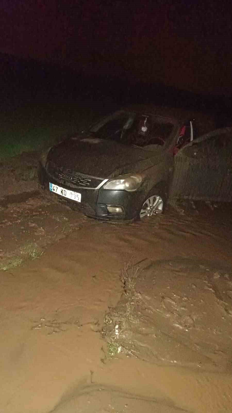 kurtalanda otomobil camura saplandi 1 MMqRRnUU
