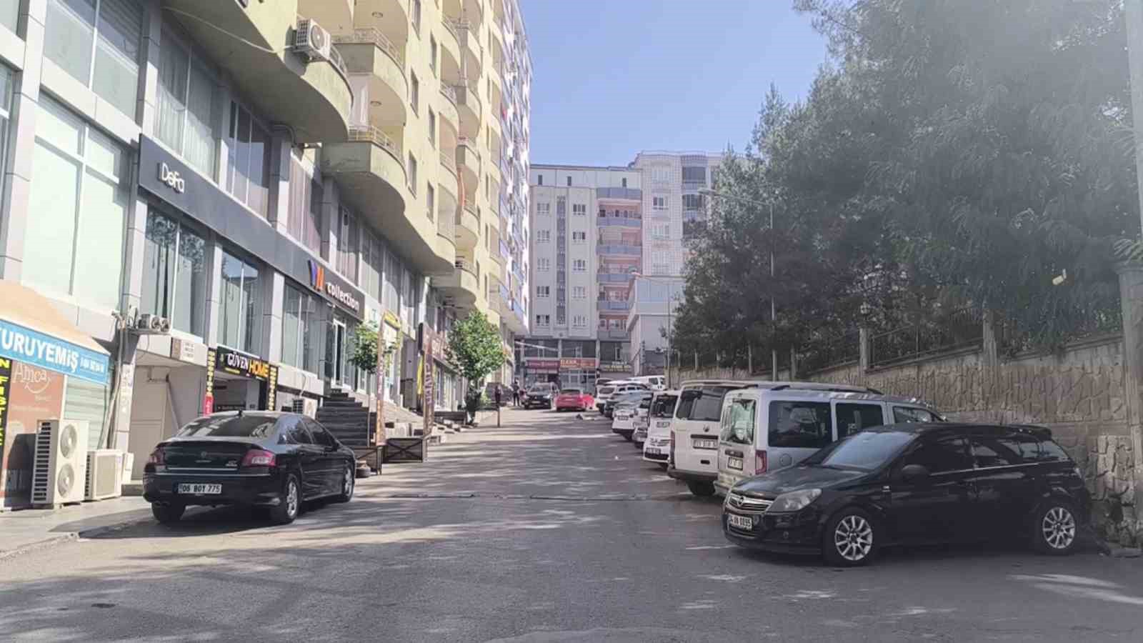 Kurtalan’da sıcak hava sokakları boşalttı 6 kurtalanda sicak hava sokaklari bosaltti 2 wB14eaqL