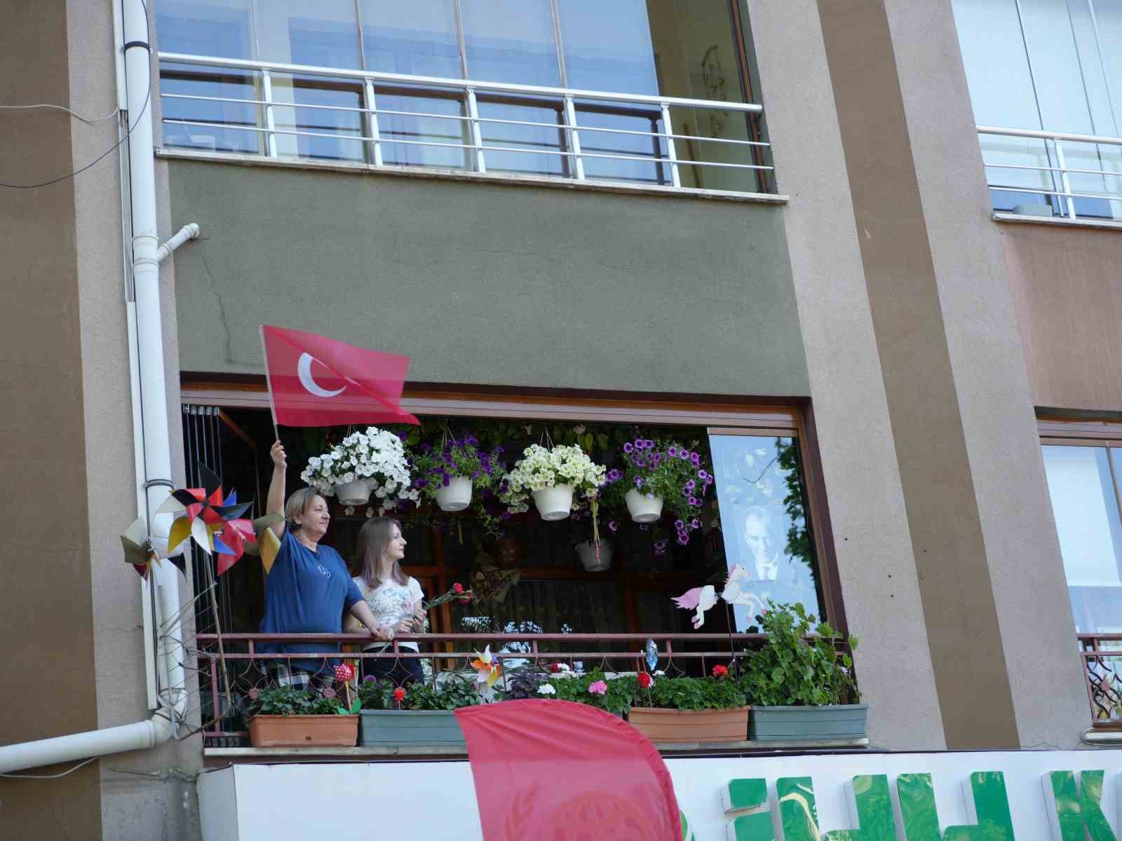 kurtulus savasindaki milli ruhu 95 kilometre yuruyerek yasattilar 7 wYGI28Tp