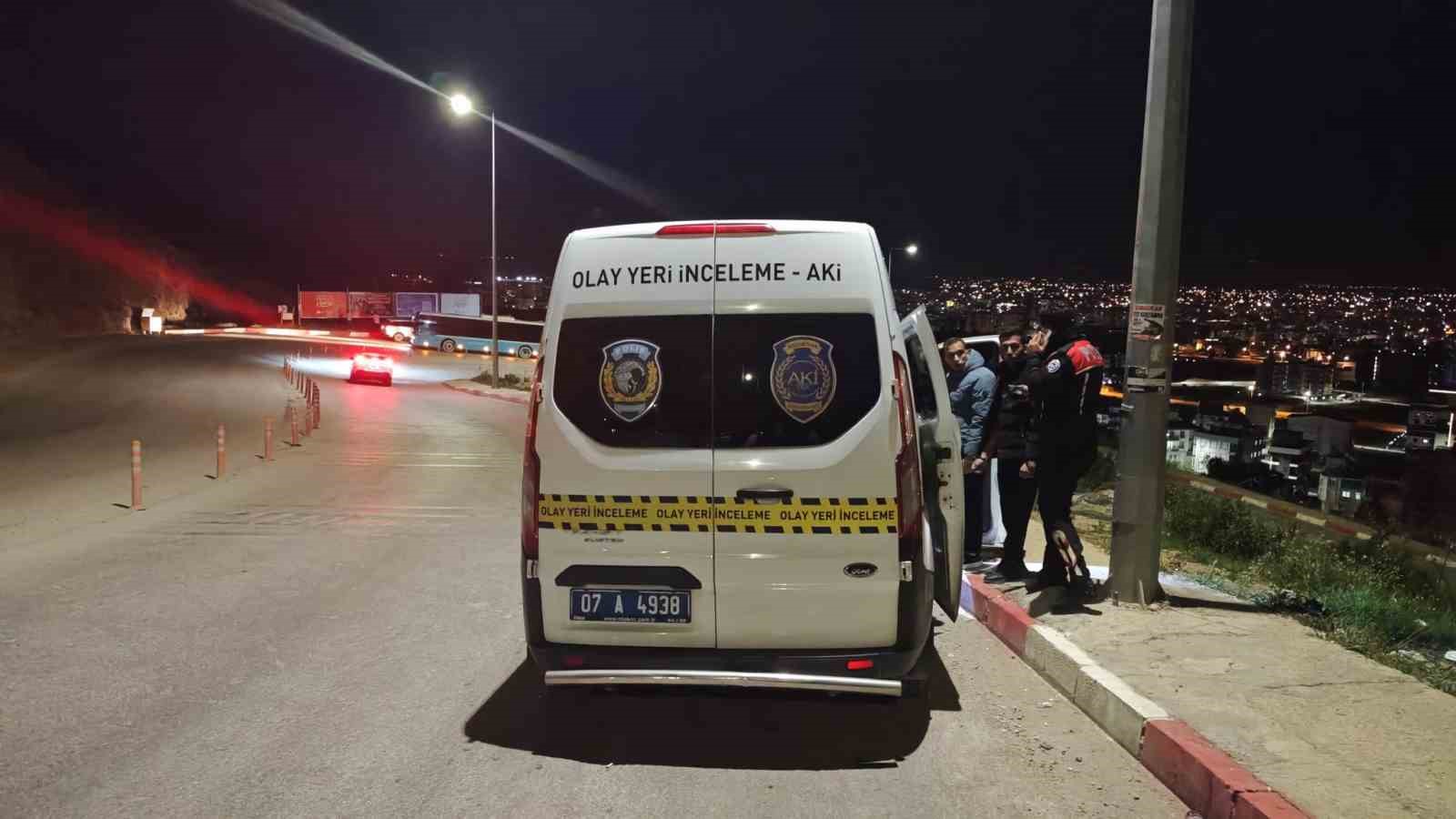 Kuru sıkı tabancayla havaya ateş açtı, yunus timlerinden kaçamadı 8 kuru siki tabancayla havaya ates acti yunus timlerinden kacamadi 4