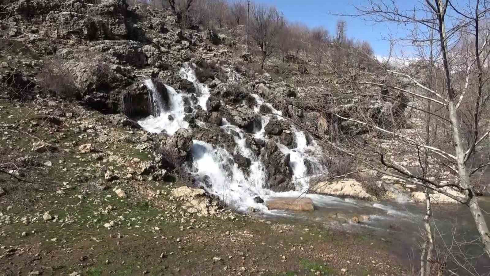 kurumak uzere olan su kaynagi caglayana donustu 4 8ccTUlwY