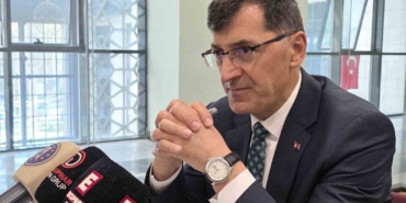 kutahya-belediye-baskani-kahveciden-meydan-kavsagindaki-agaclarin-kaldirilmasina-iliskin-aciklama-ZUStxb1z.jpg
