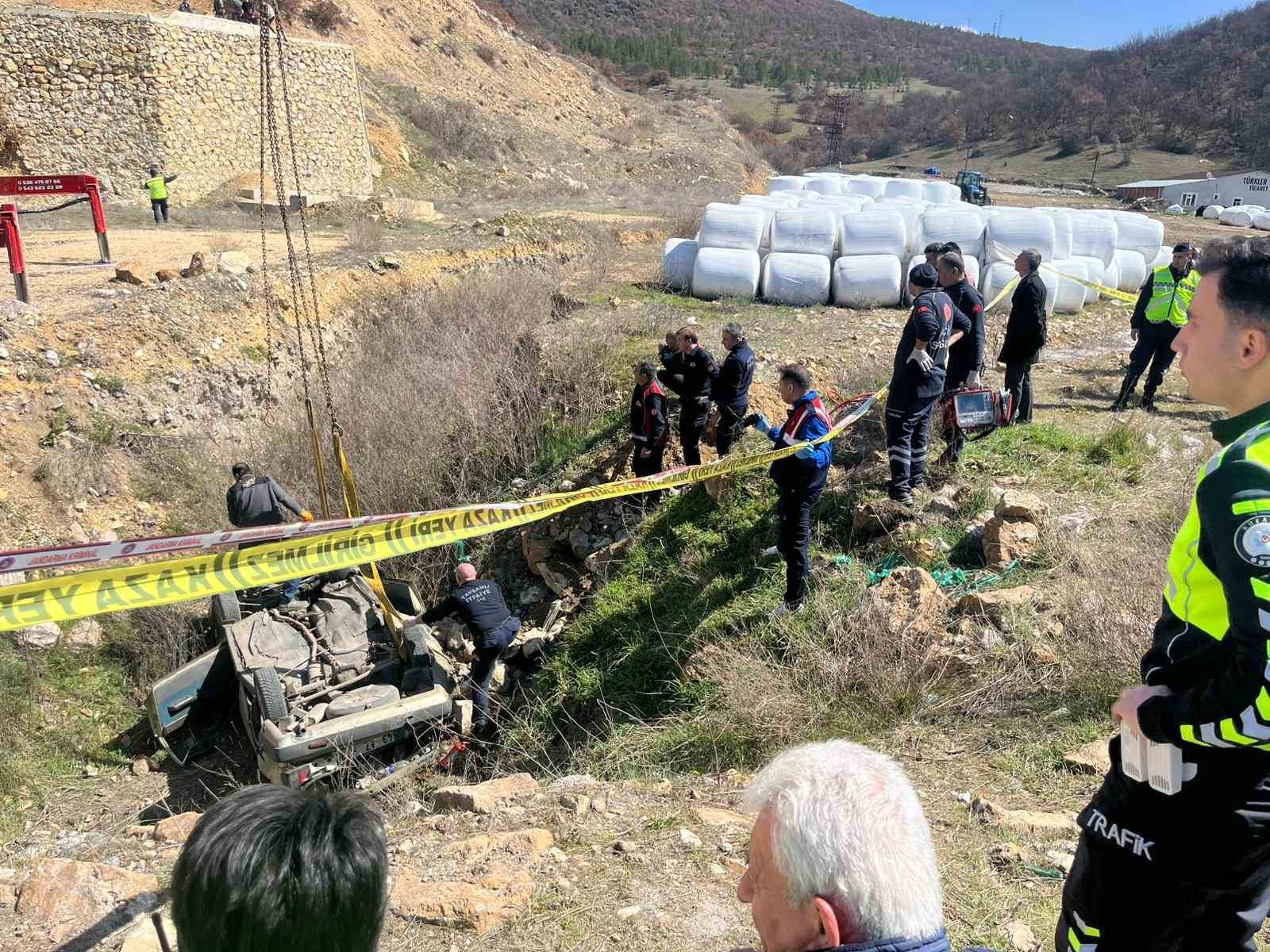 kutahya feci kaza 2 olu 1 yarali 1 QkzCZnJY