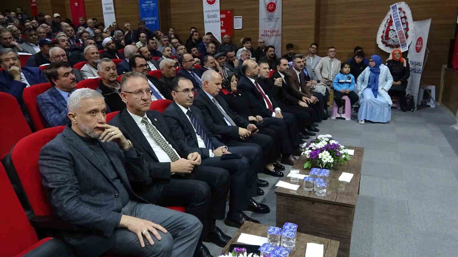 kutahya tavsanlida 36 kiz hafiz icin gorkemli icazet toreni 3 Nw2MYC3a