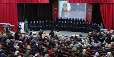 kutahya-tavsanlida-36-kiz-hafiz-icin-gorkemli-icazet-toreni-TKP7CHGP.jpg