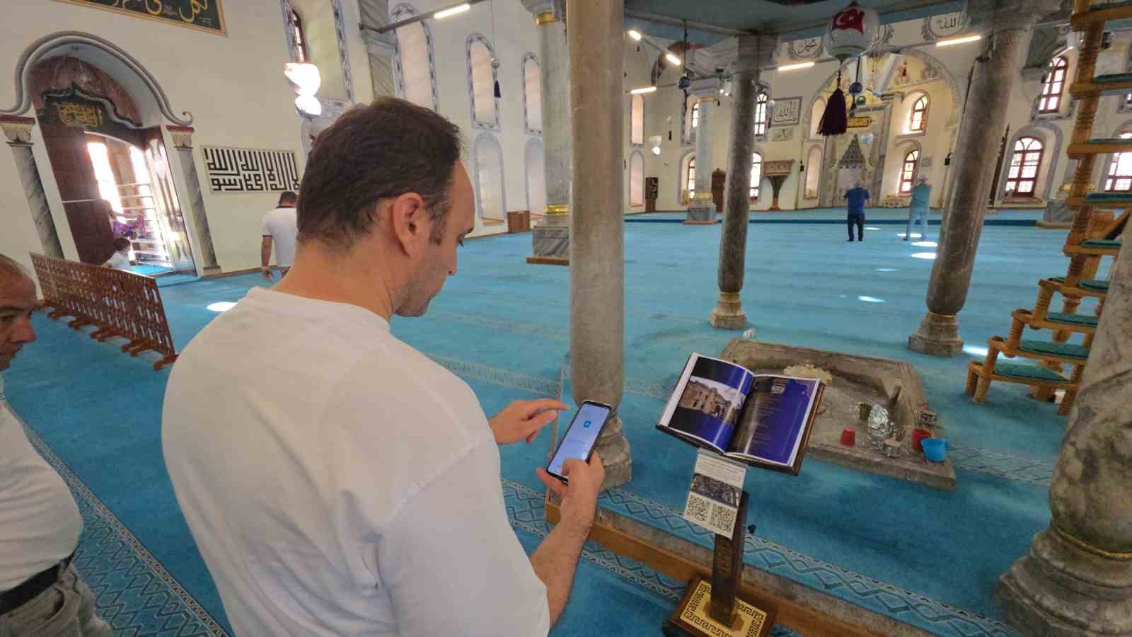 kutahya ulu camiinde karekod destekli dijital rehber donemi basladi 0