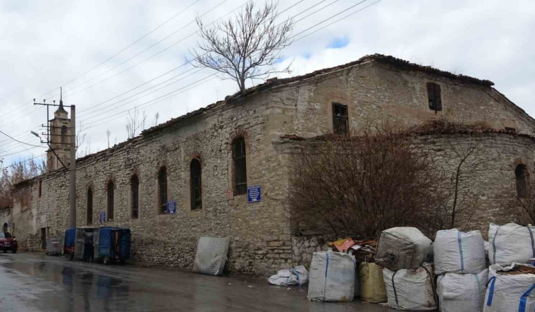 kutahya-valisi-isindan-kilise-restorasyonu-aciklamasi-tarihi-bir-degeri-sehrimize-kazandiracagiz-a1CusRVH.jpg