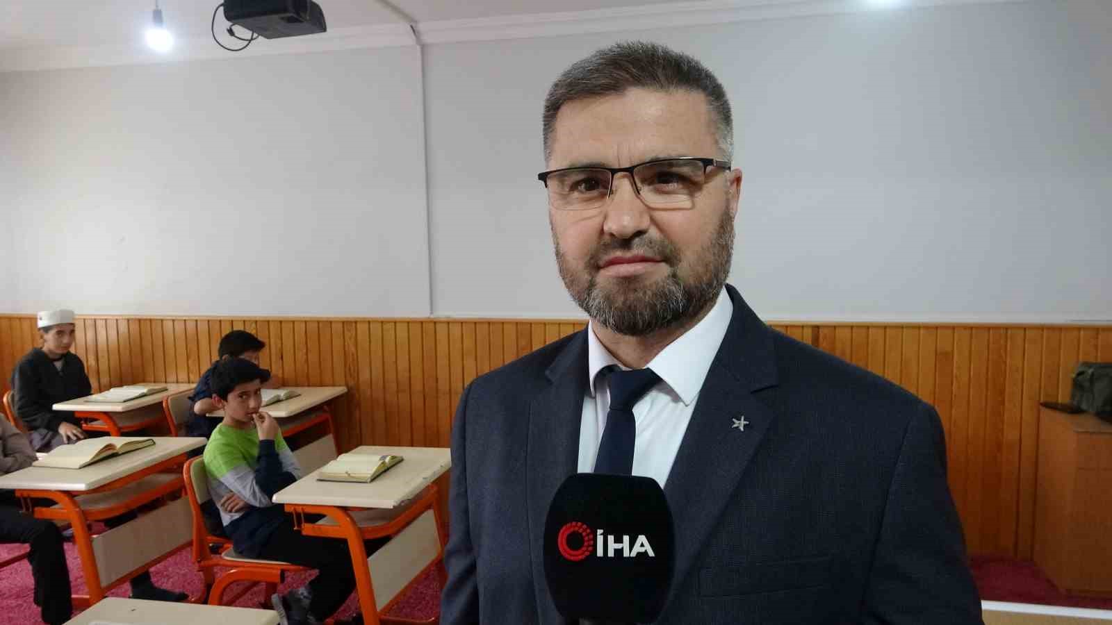 kutahyada 11 yasindaki omer sabri 8 ayda hafiz oldu 6 k8n7UiOw
