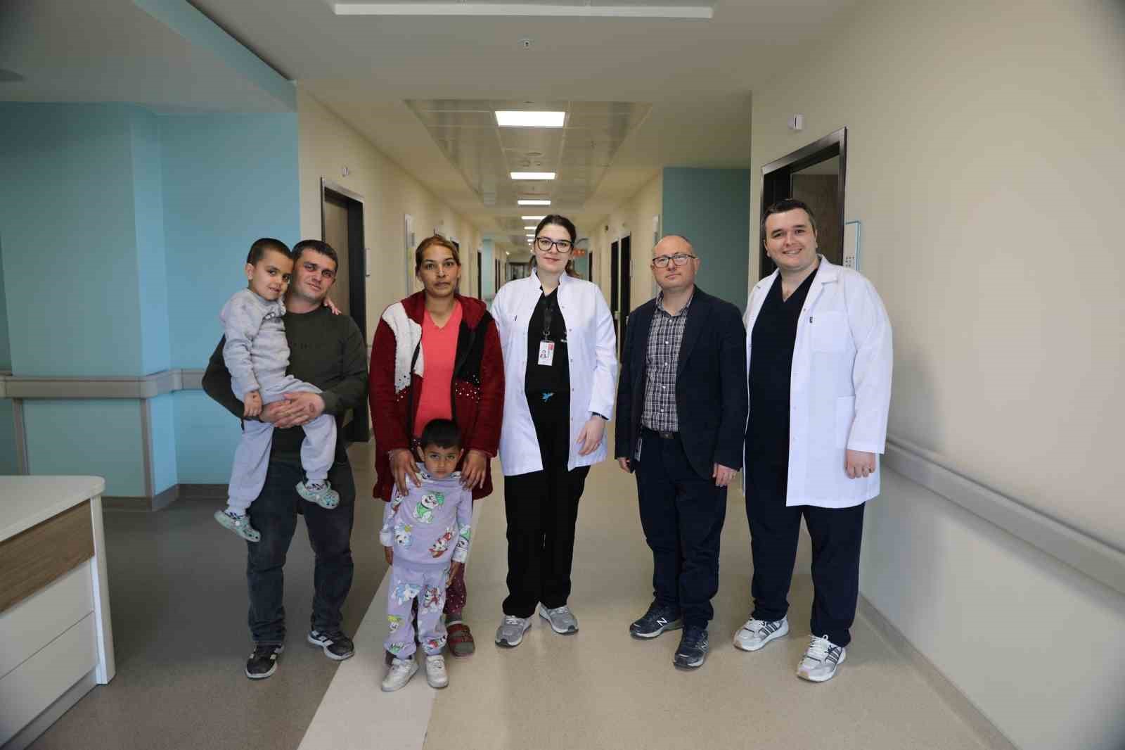 kutahyada 4 yasindaki hastaya umut olan basarili beyin ameliyati 0 VNHv28Oq