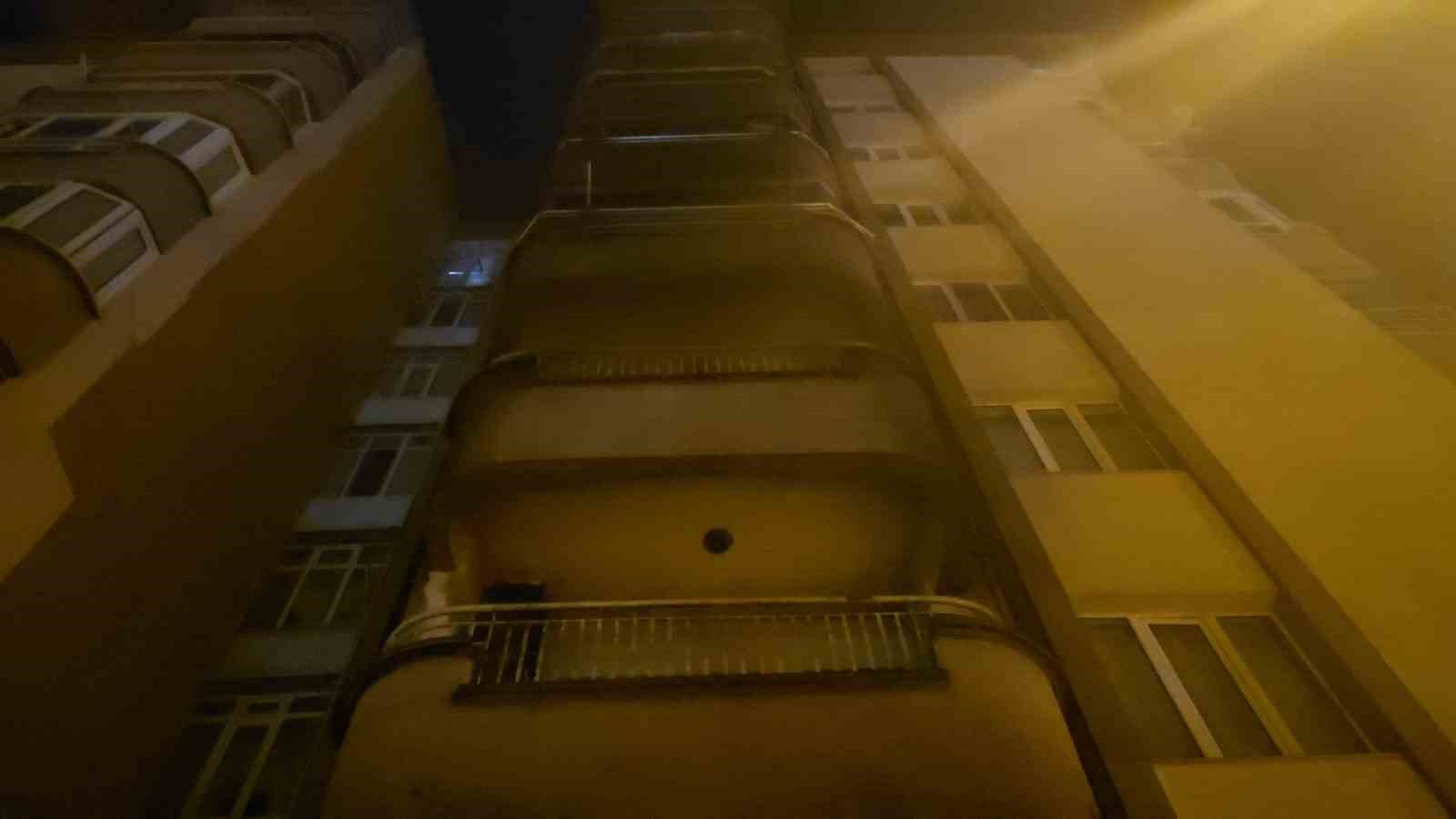 kutahyada apartman yangini 1 kisi hayatini kaybetti 2 kisi yaralandi 2