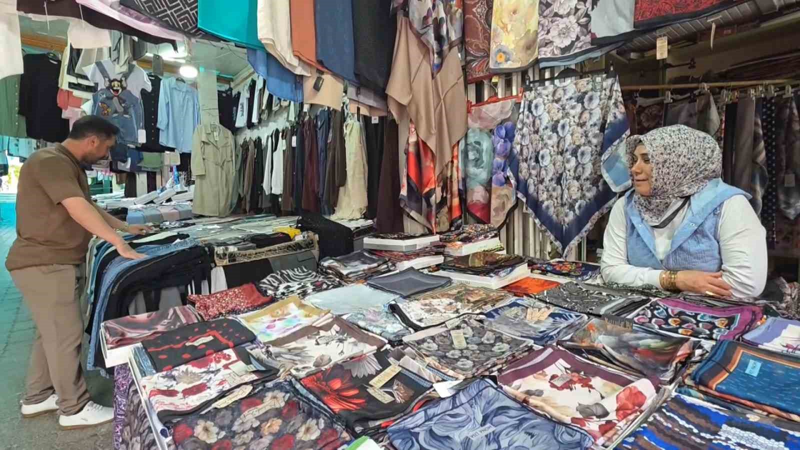 kutahyada bayram pazari hareketliligi basladi 3
