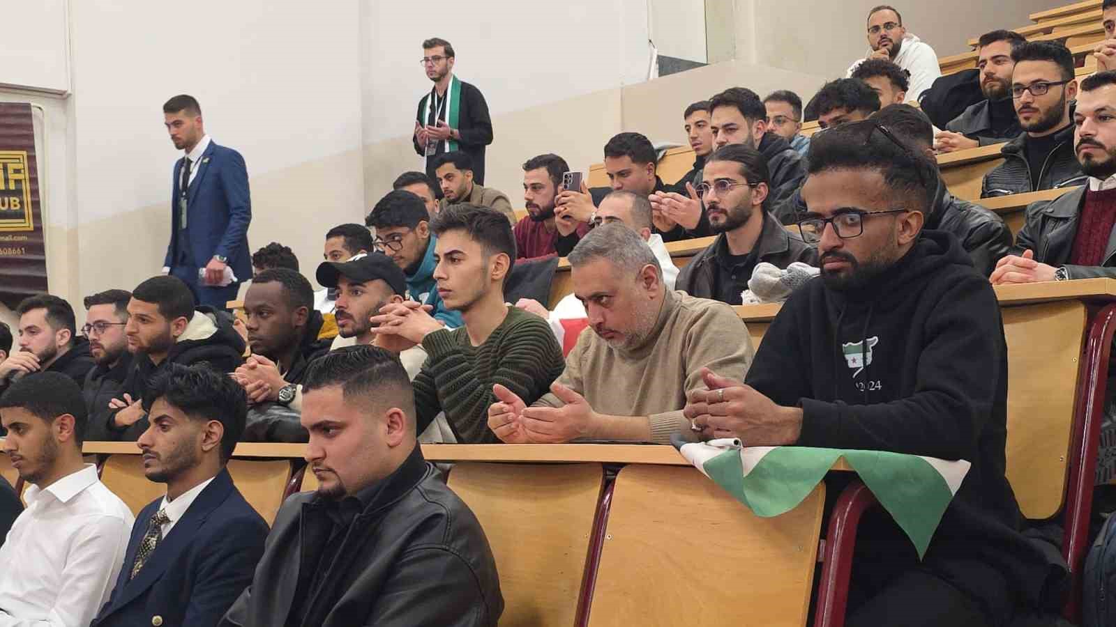 Kütahya’da eğitim gören Suriyeli öğrenciler, Baas rejiminin devrilmesinin birinci yıl dönümünü kutladı 10 kutahyada egitim goren suriyeli ogrenciler baas rejiminin devrilmesinin birinci yil donumunu kutladi 6