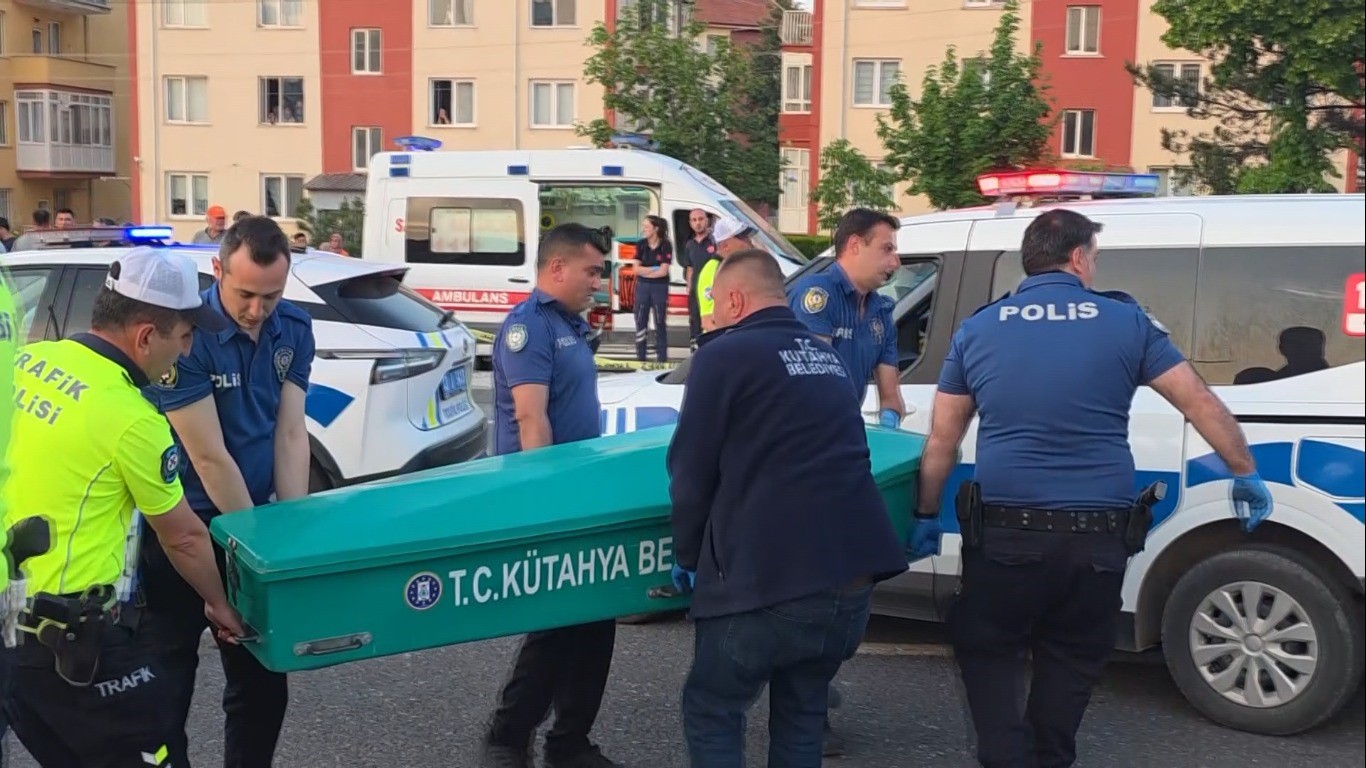 kutahyada feci kaza 1 olu 2 yarali 1 EC6agQf1
