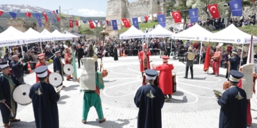 kutahyada-hidirellez-ve-fetih-coskusu-bir-arada-yasandi-wS2SZuqg.jpg