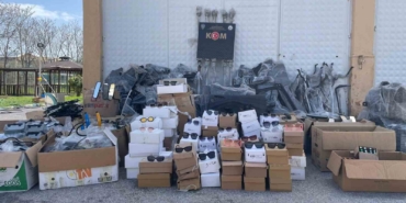 kutahyada-kacakcilik-operasyonu-binlerce-kacak-urun-ele-gecirildi-haV2UaXl.jpg
