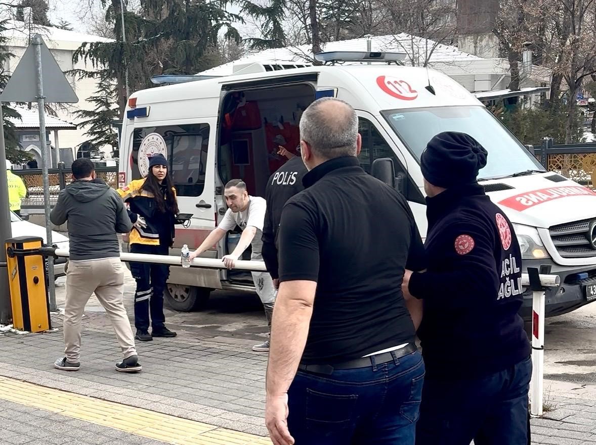 kutahyada korkutan yangin 3 kisi dumandan etkilendi 6 eNiAPbET