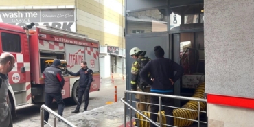 kutahyada-korkutan-yangin-3-kisi-dumandan-etkilendi-cE28VtIX.jpg