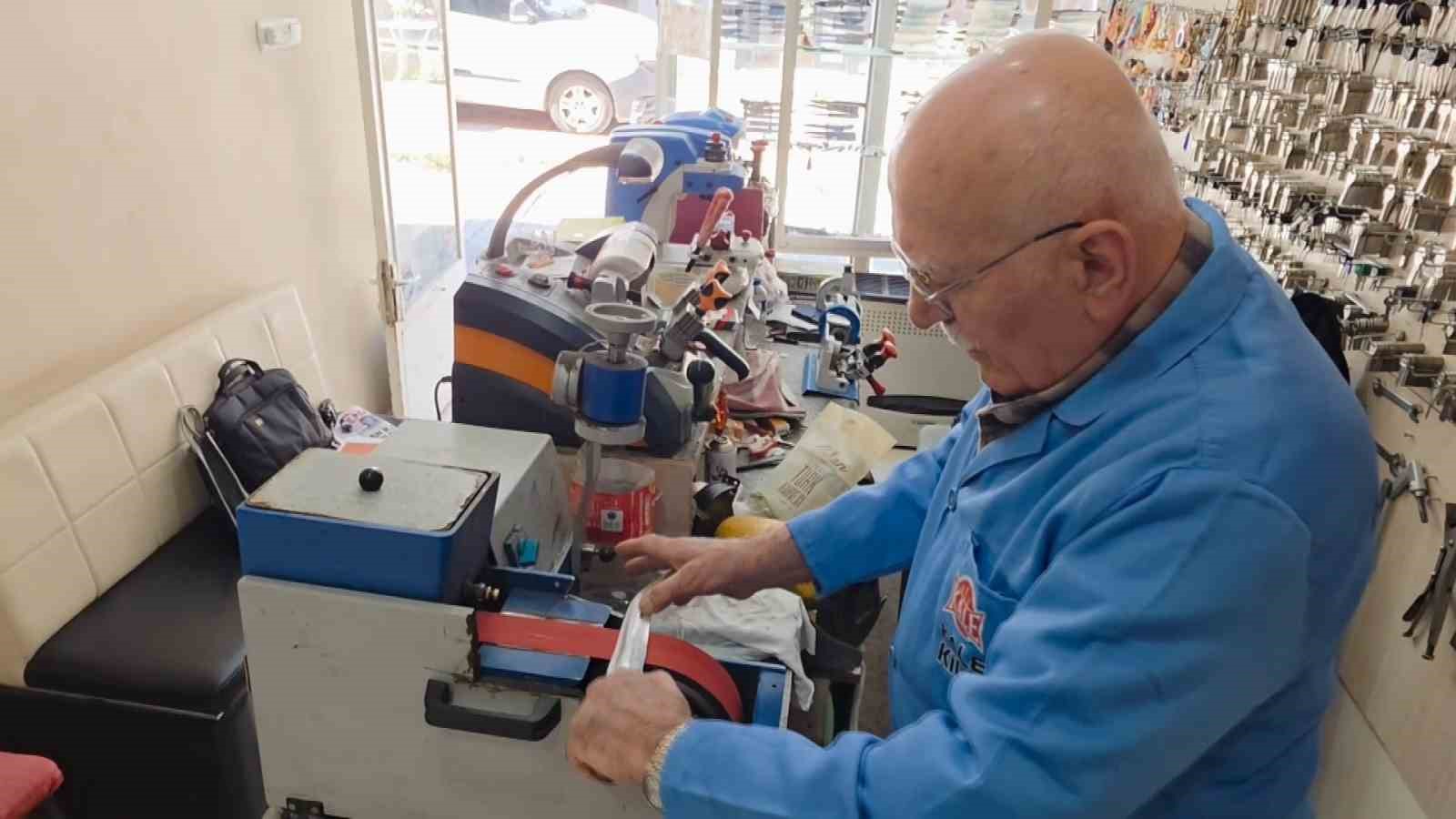 kutahyada kurban bayrami oncesi bicak bileme mesaisi yogunlasti 2 f8HWaRfQ