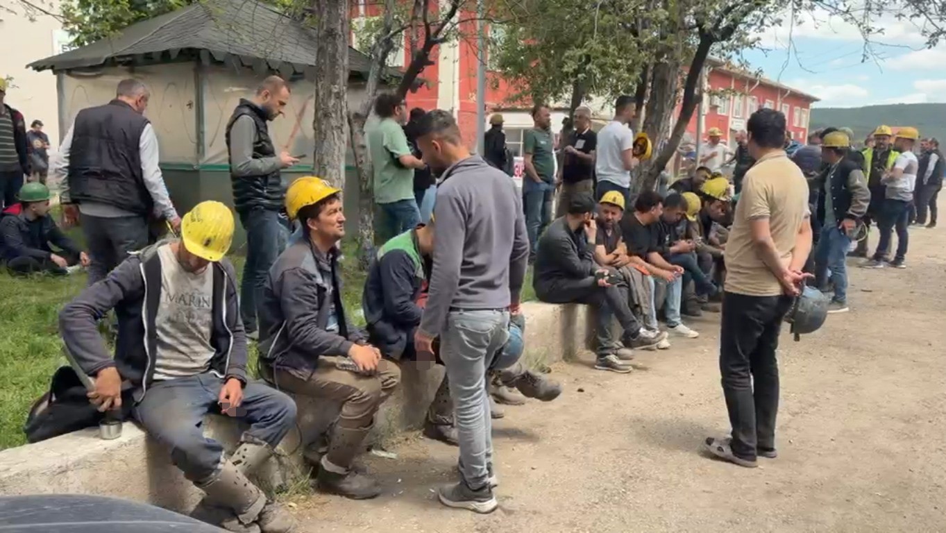 kutahyada maden iscileri ile firma yetkilileri arasinda gerginlik 2 W4z7Xw9p