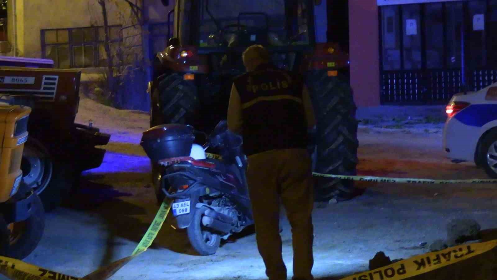 kutahyada motosiklet kazasi 1 agir yarali 1 uVNLOcu5