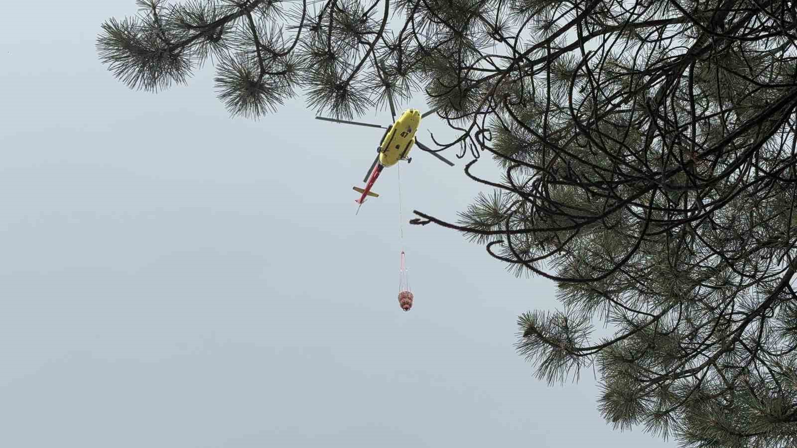 kutahyada ormanlik alanda cikan yangin helikopter destegi ile sonduruldu 2 1DuDcFTI