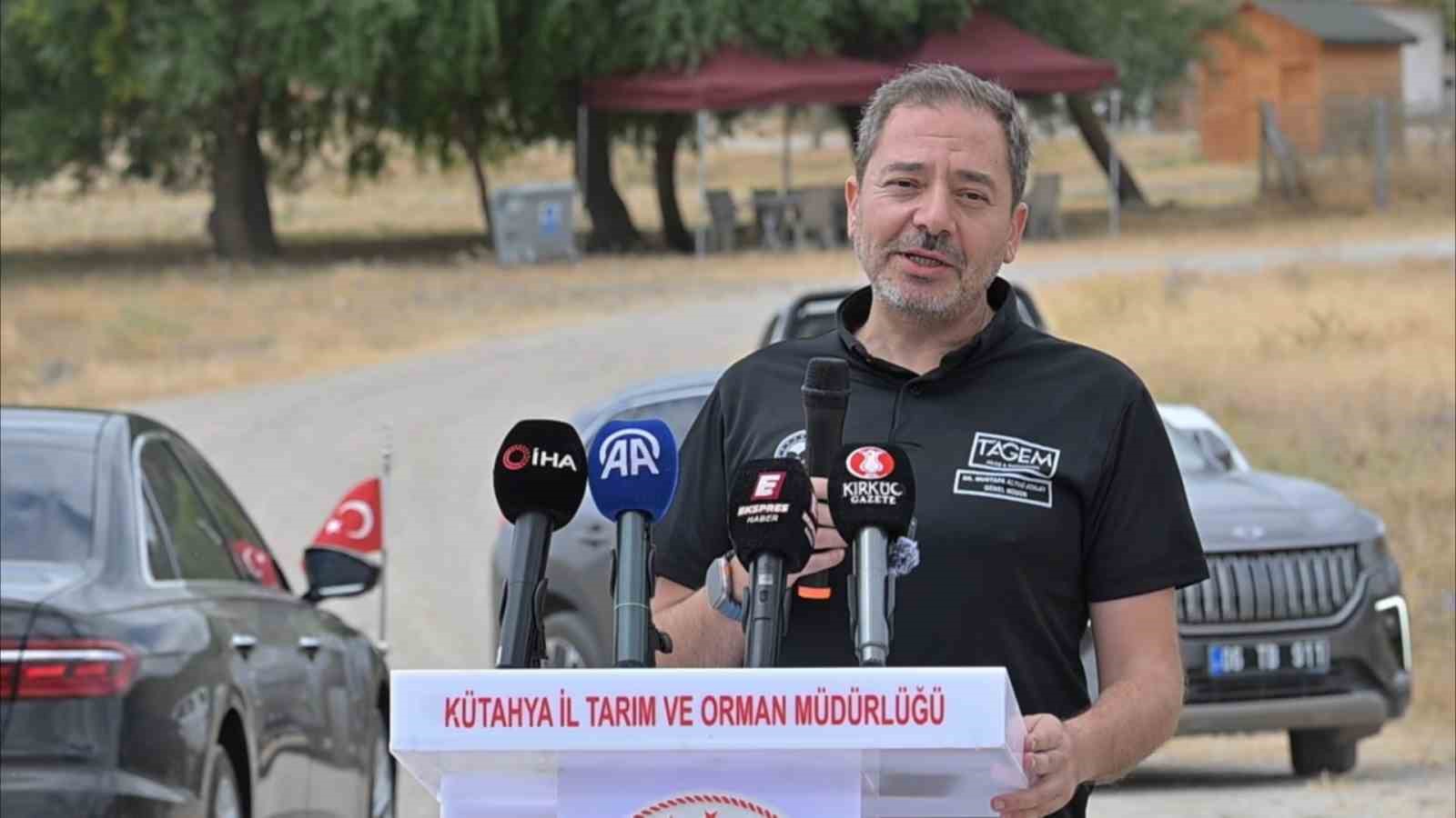 kutahyada porsuk baraji goletine 107 bin 500 balik yavrusu birakildi 3 2B4srWEU