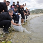 kutahyada-porsuk-baraji-goletine-107-bin-500-balik-yavrusu-birakildi-B4fTDyA1.jpg