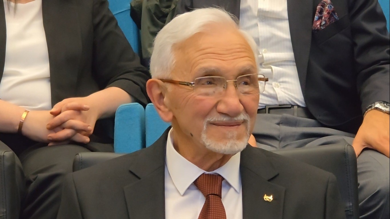 kutahyada tekin ugurel icin saygi gecesi duzenlendi 5 sAnM98z1