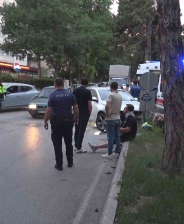 kutahyada-trafik-kazasi-2-yarali-15xNSvCW.jpg