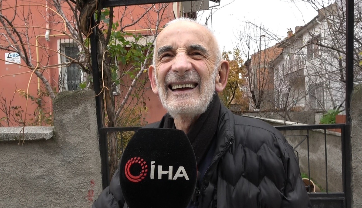kutahyada yasli adamdan cevreye ornek temizlik dersi 5 dz6yBRGb