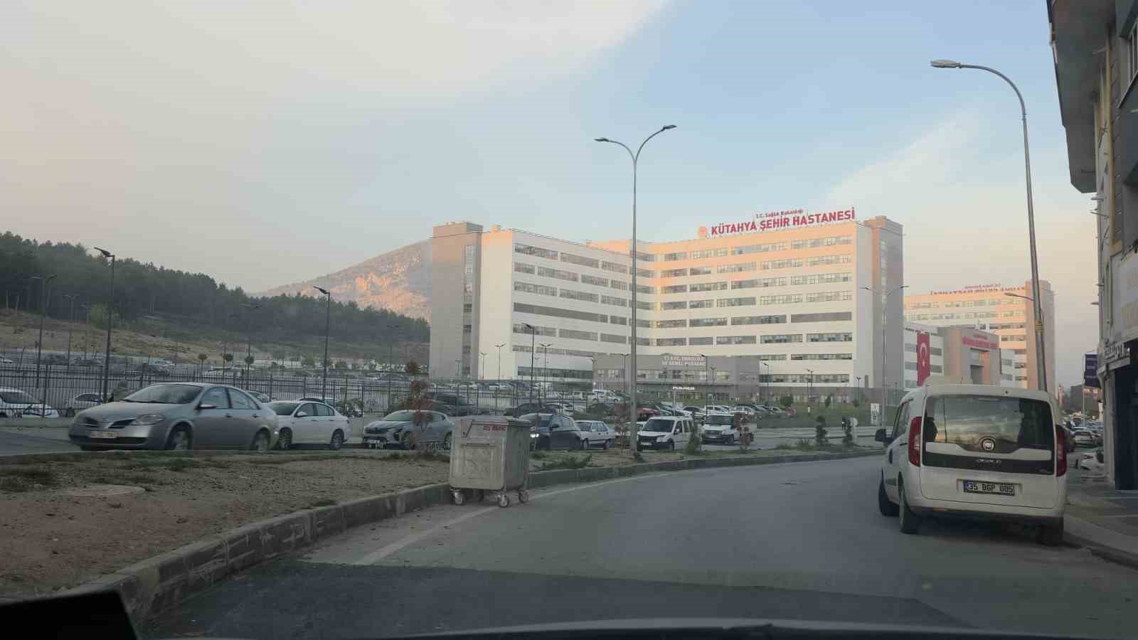 kutahyada yeni dogan bebegini havalandirma bosluguna atti 1 XLjNNCXz