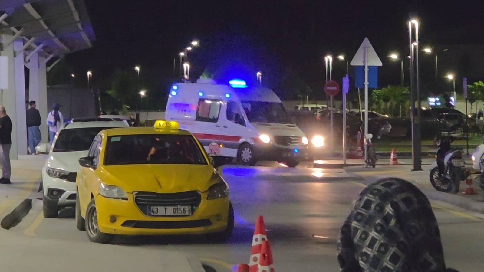 kutahyada zehirlenme suphesiyle hastaneye basvuranlarin sayisi 71e yukseldi 1 hnHI33cf