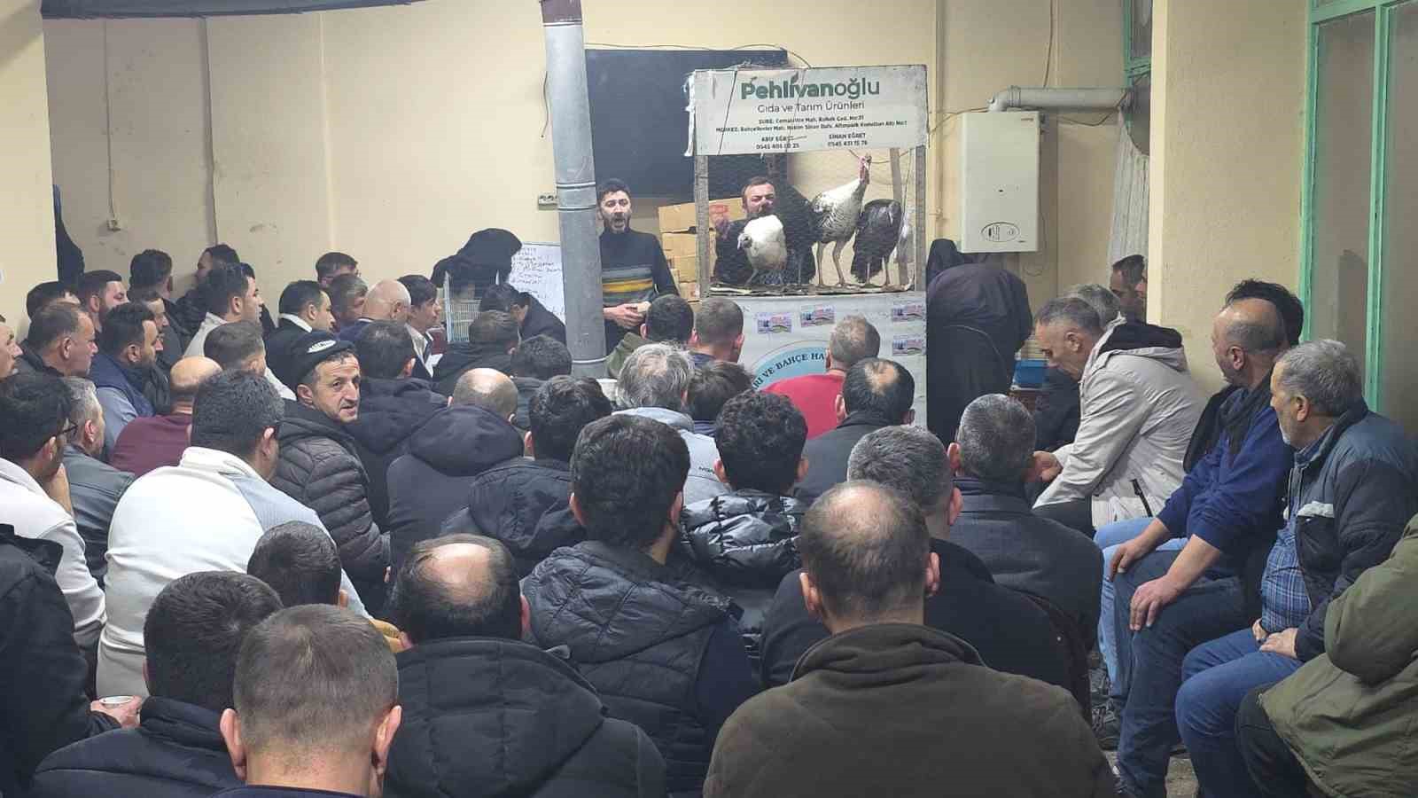 Kütahya’daki süs tavukları açık artırmayla satıldı 11 kutahyadaki sus tavuklari acik artirmayla satildi 7 lWvBlbi8
