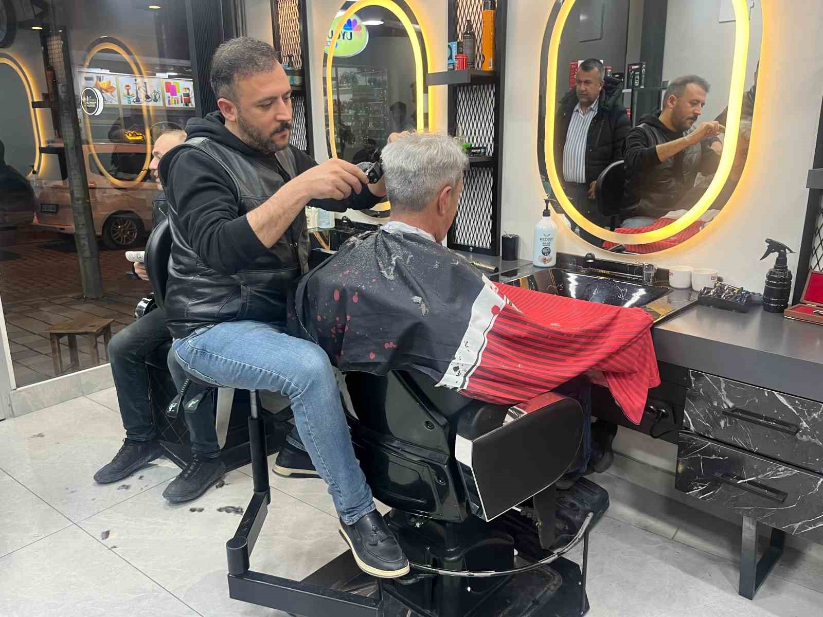 kutahyali berberden ornek cozum meslegini birakmadi koltugu donusturdu 0 yTSjHtMF