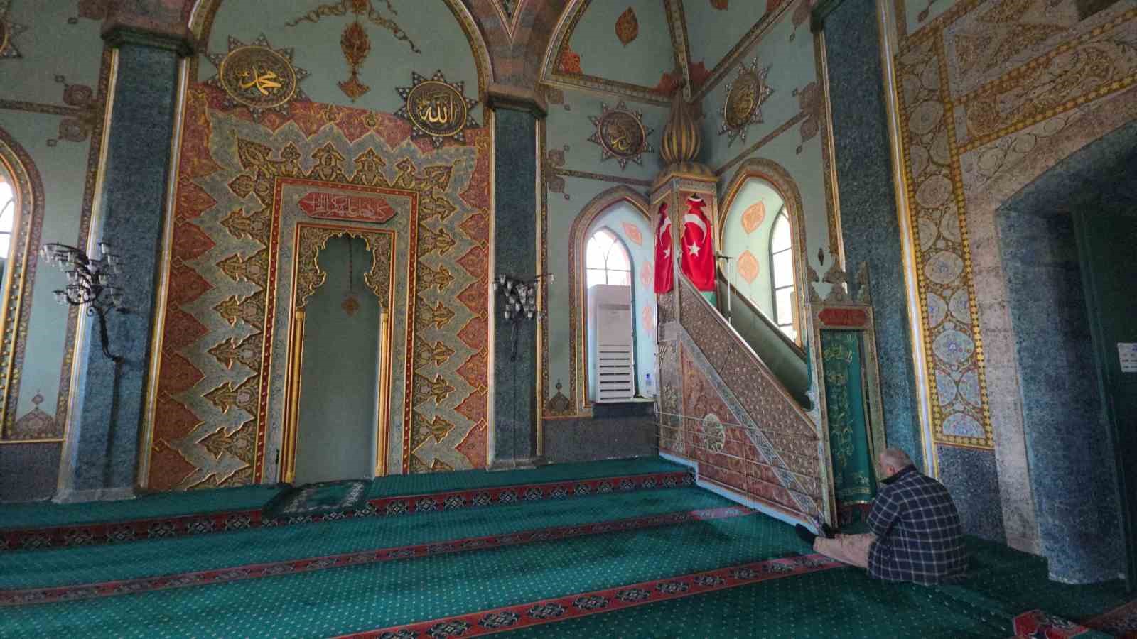 kutahyanin saheseri yesil camii 0 ly2FsVGM