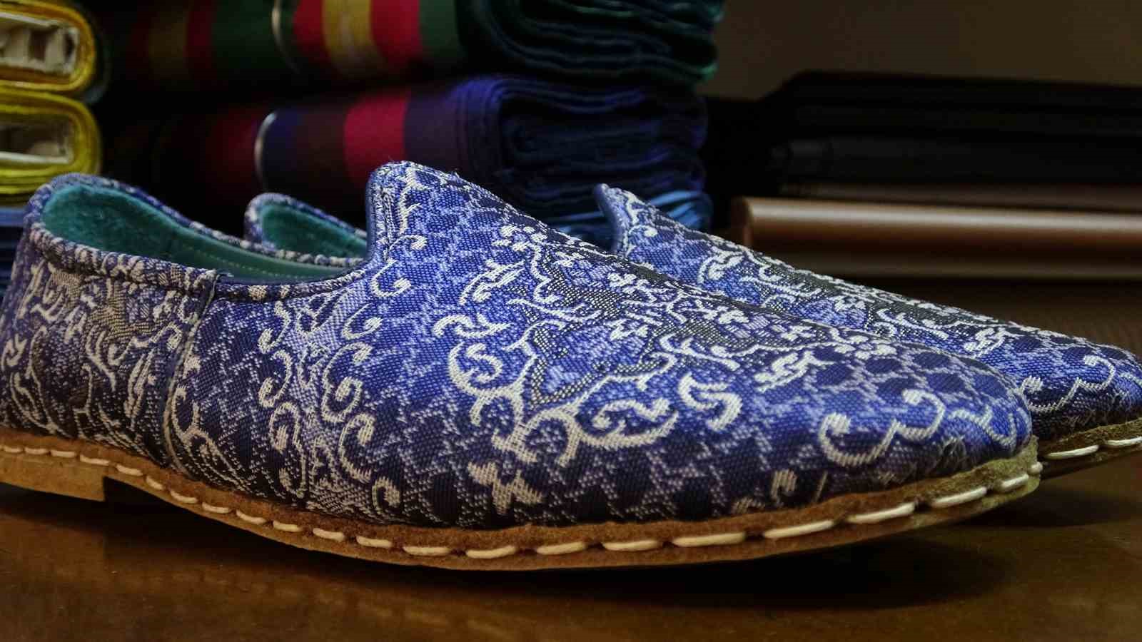 kutnu kumasindan yapilan urunler buyuk ilgi goruyor 0 q2pyRbXb