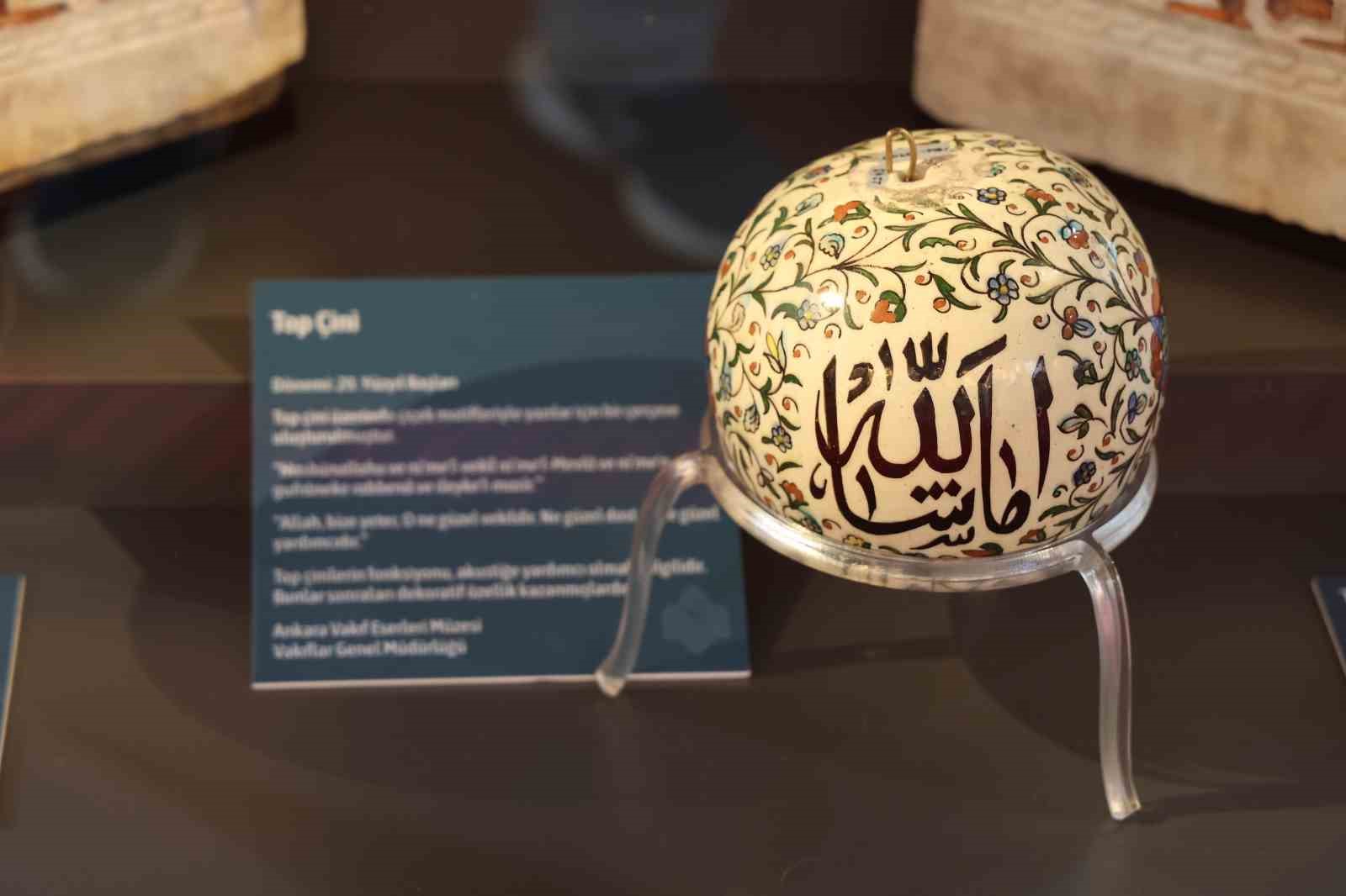 Kutsal emanetler Sivas’ta sergilendi, görmek isteyen vatandaşlar uzun kuyruk oluşturdu 7 kutsal emanetler sivasta sergilendi gormek isteyen vatandaslar uzun kuyruk olusturdu 3 gUNQbVJ8