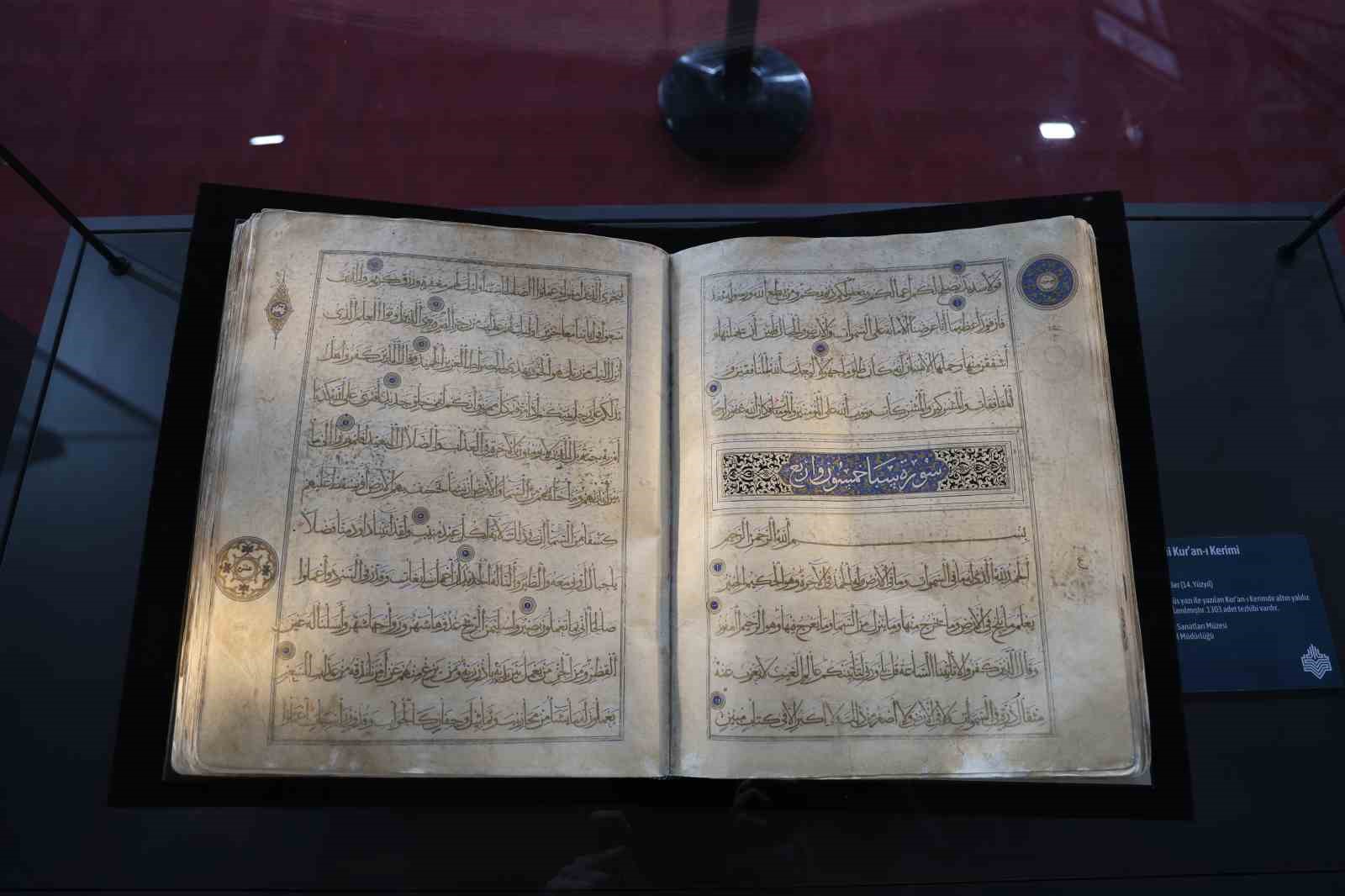 Kutsal emanetler Sivas’ta sergilendi, görmek isteyen vatandaşlar uzun kuyruk oluşturdu 8 kutsal emanetler sivasta sergilendi gormek isteyen vatandaslar uzun kuyruk olusturdu 4 ql7PUegS