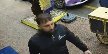 kuyumcu-soygunu-suphelisi-yakalandi-soygun-aninin-goruntusu-de-ortaya-cikti-Dws1Eq3e.jpg