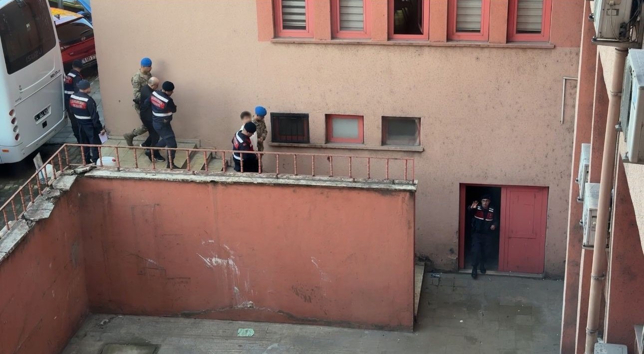 kuyumcu soygununda mutalaa aciklandi savcidan saniklara agir ceza talebi 1 EQ4CTNIu