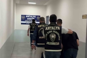 Eskişehir’de yolcu otobüsü devrildi: 24 yaralı 2 thumbnail